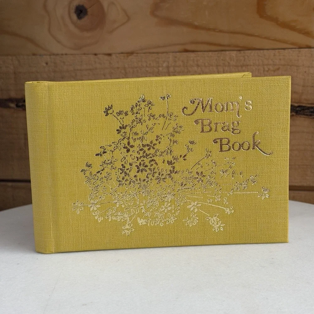 VTG 70s Moms Brag Book Gold Foil Yellow Photo Album‎ Floral New